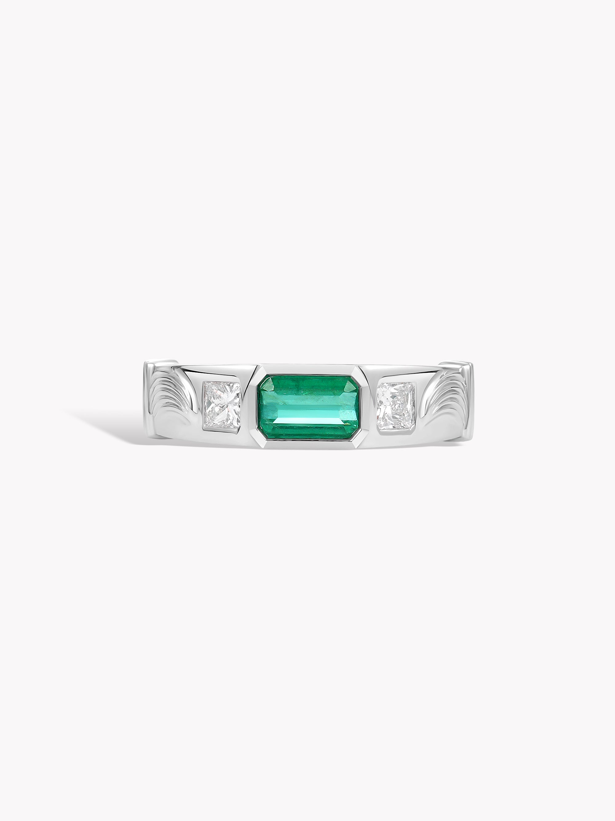 Bespoke Archieve: 0.5ct Emerald Minimal Men’s Ring