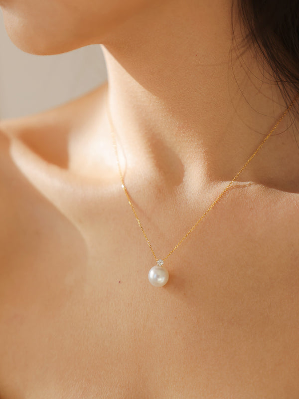 The Nysa 18k Australia South Sea White Pearl Necklace