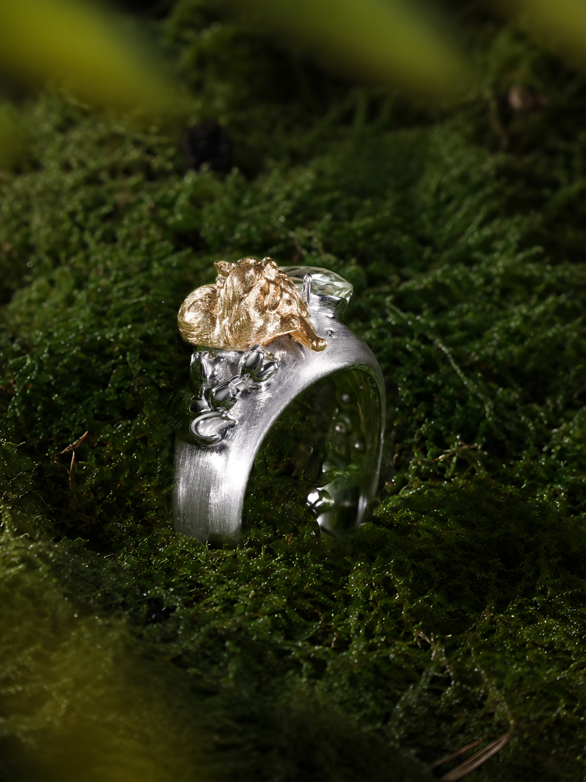 Bespoke Archieve: Lily of the Valley Kitten Ring