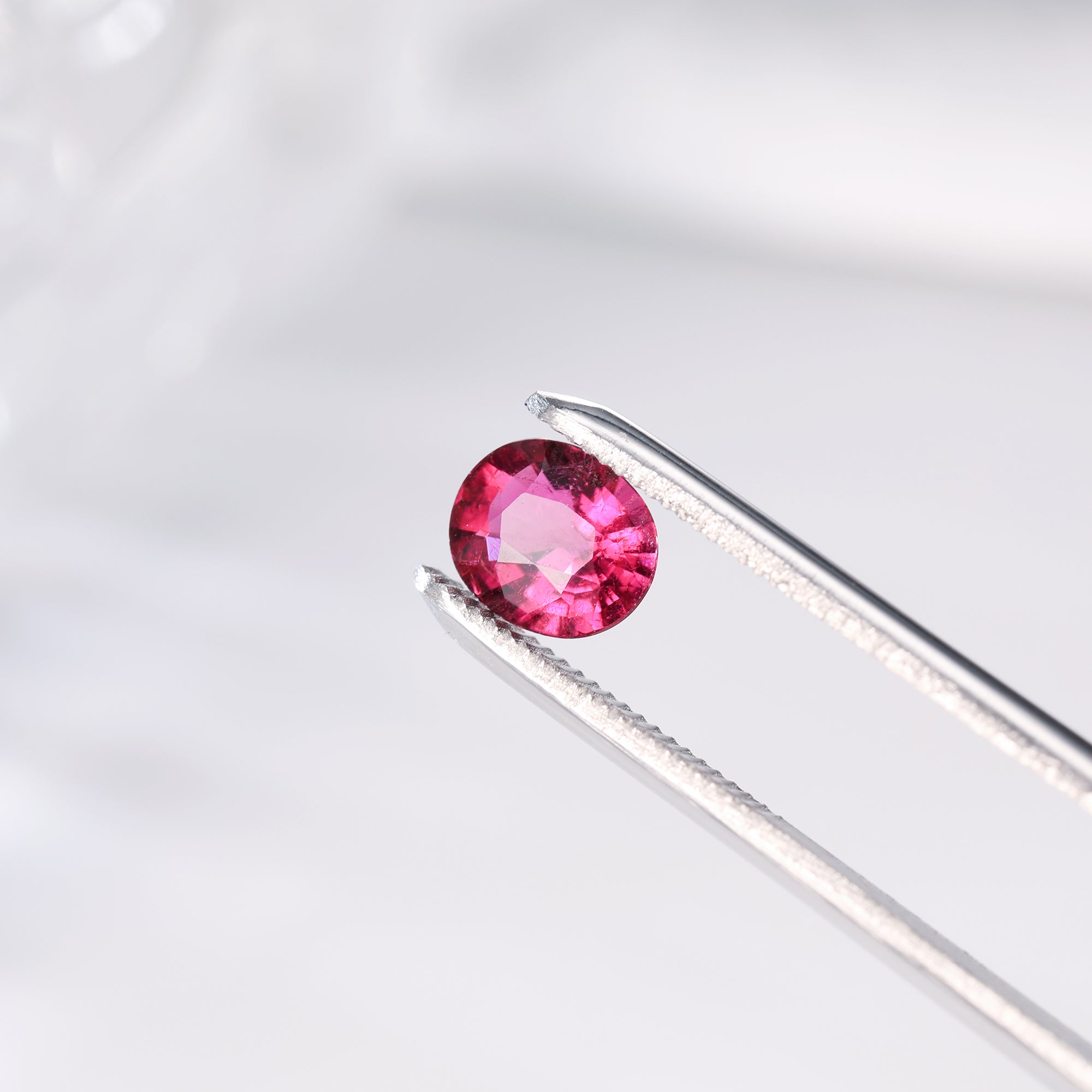 A 1.06ct Oval Mahenge Spinel