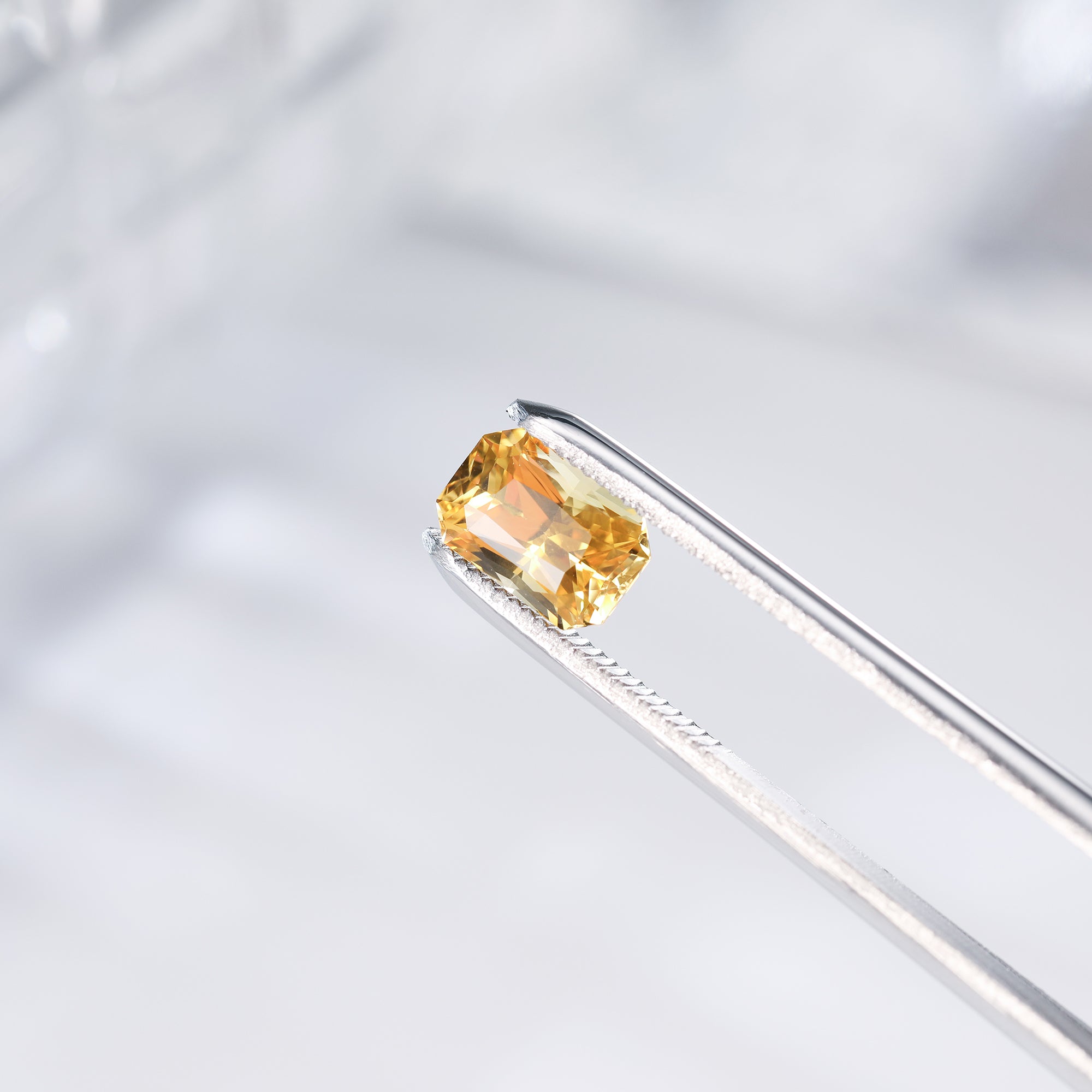 2.63ct Rectangle Yellow Sapphire