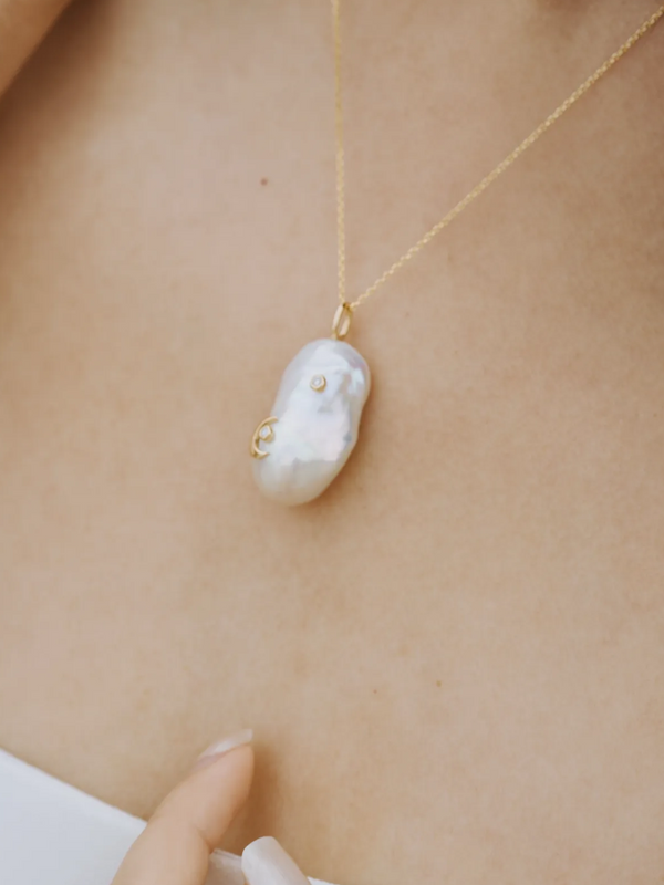 Luna Baroque Pearl Pendant Necklace