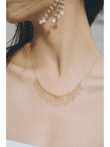 Leaf Textured Grandeur Necklace in 18k Gold