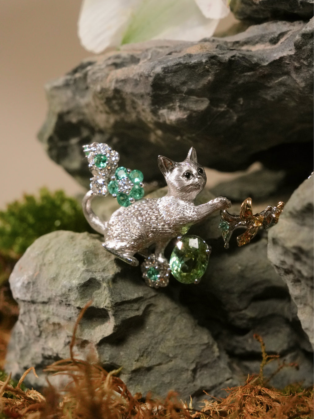 Custom: 2ct Mint Garnet Playful Motion Necklace