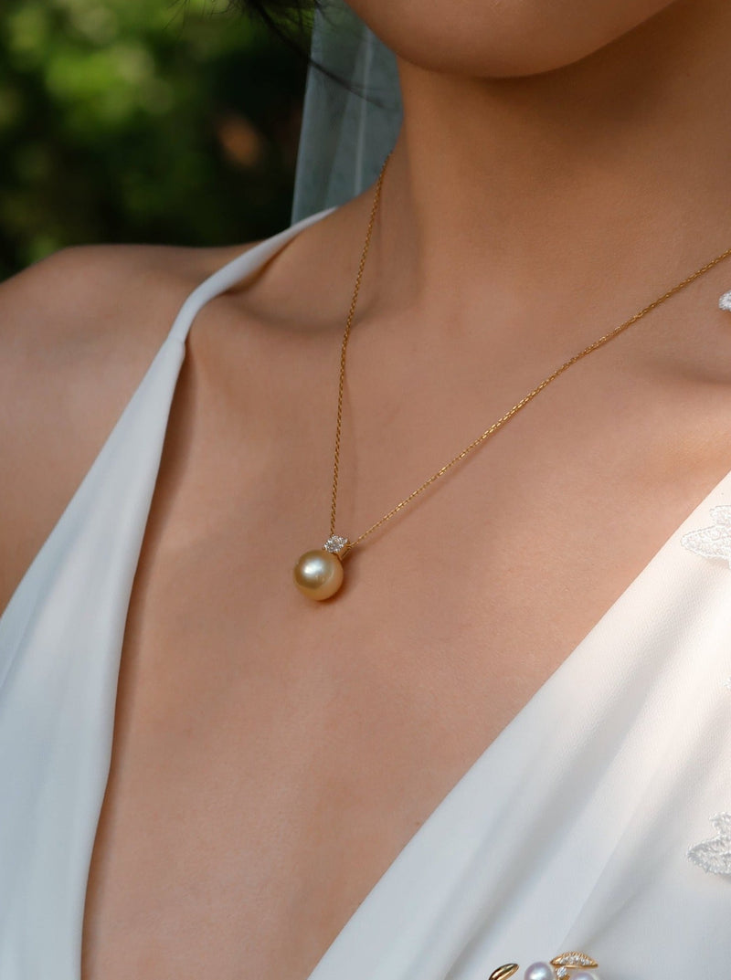 Sunlit 18K Golden Pearl Pendant