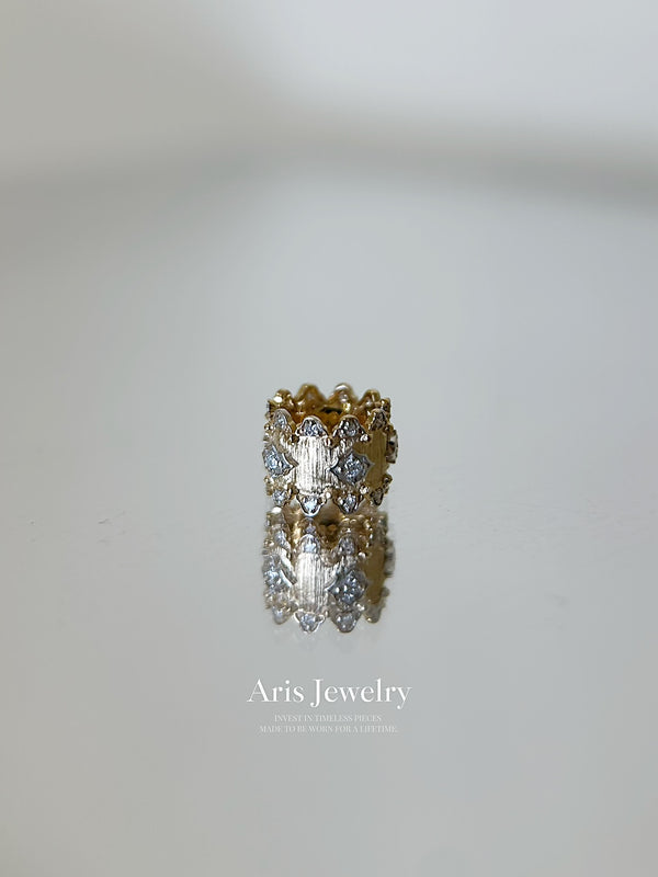 Crown Motif Spinning Pendant